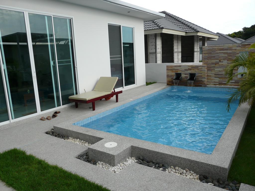 Milpool Villa 14 HHQ Room photo