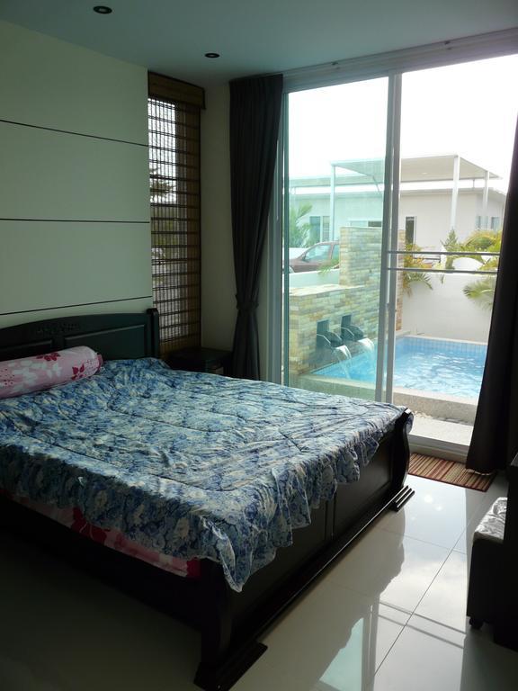 Milpool Villa 14 HHQ Room photo